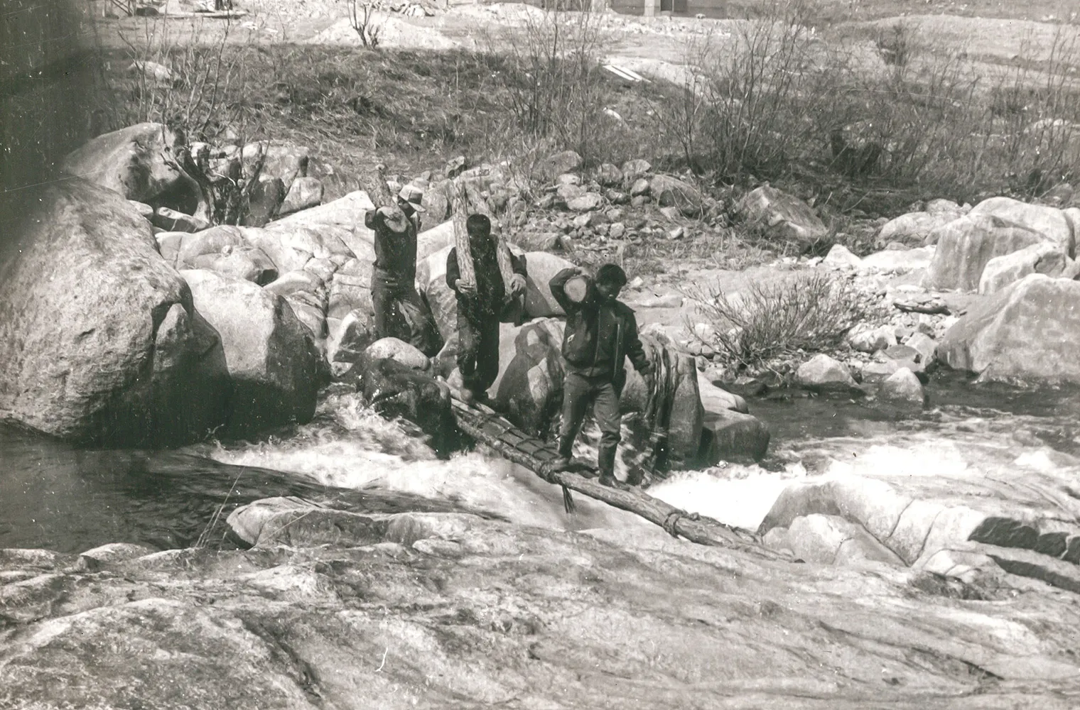 brand-core-round-hill-slide-01-01