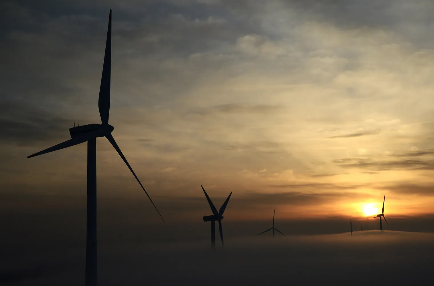 brand-core-round-hill-slide-02-05