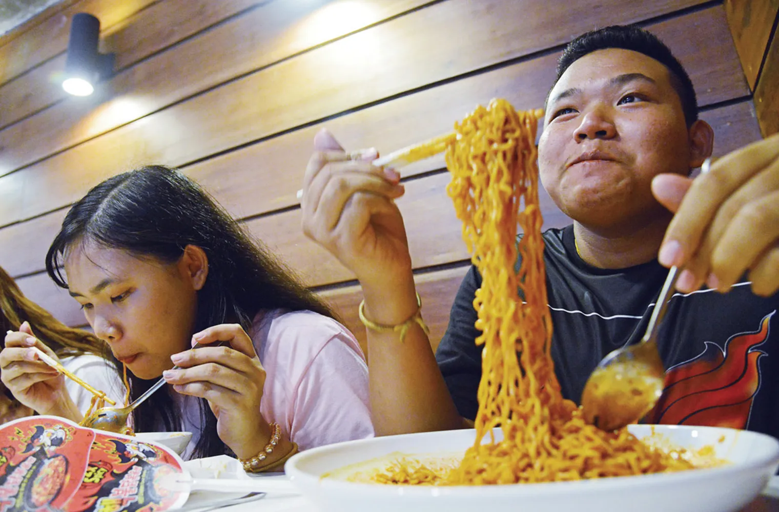 brand-leading-buldak-slide-02-03